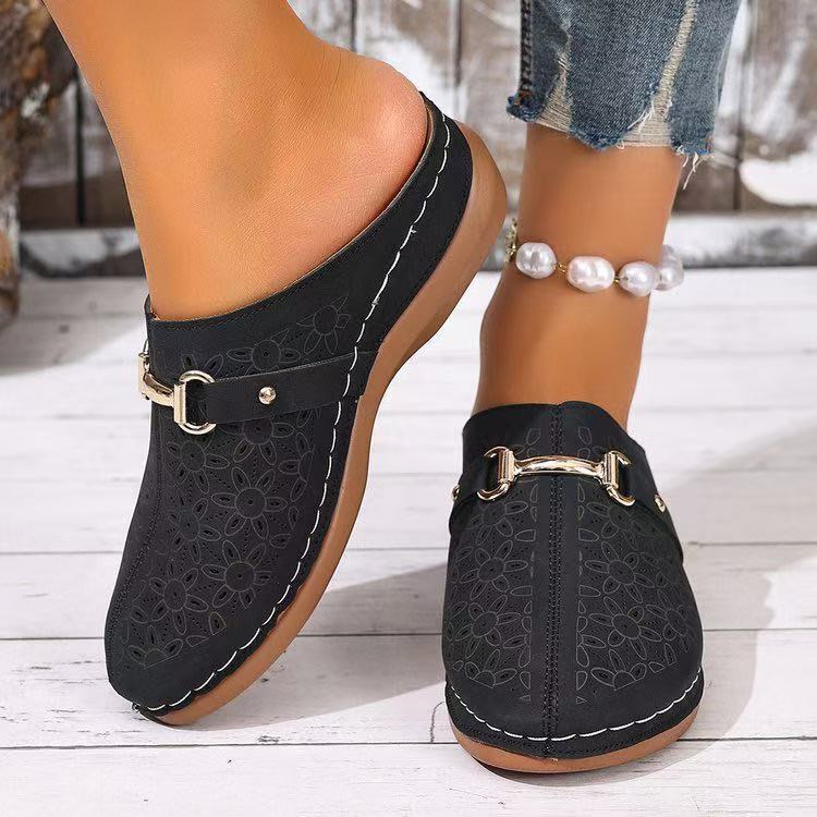 Summer New Closed Toe Metal Buckle Hollowed Women's Shoes