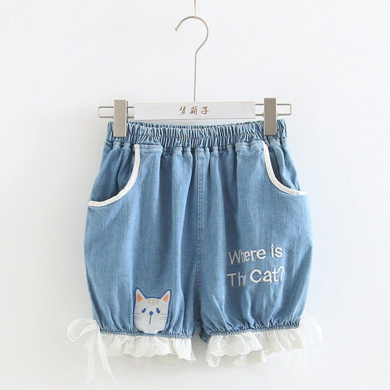 Embroidered jean shorts with cat head